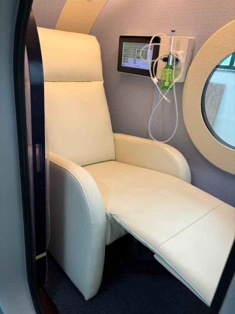 Hard Shell Hyperbaric Oxygen Chamber | Oxycron